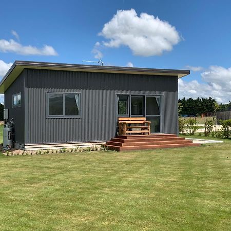 Oxford - Under The Mountains 1-Bedroom Guesthouse Burnt Hill ภายนอก รูปภาพ