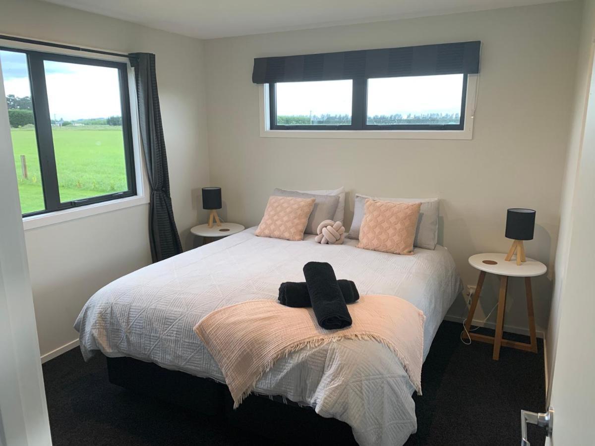 Oxford - Under The Mountains 1-Bedroom Guesthouse Burnt Hill ภายนอก รูปภาพ